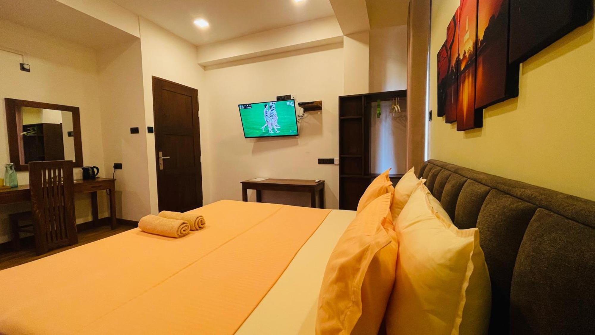 Sun Dove Suite Kandy Exterior photo