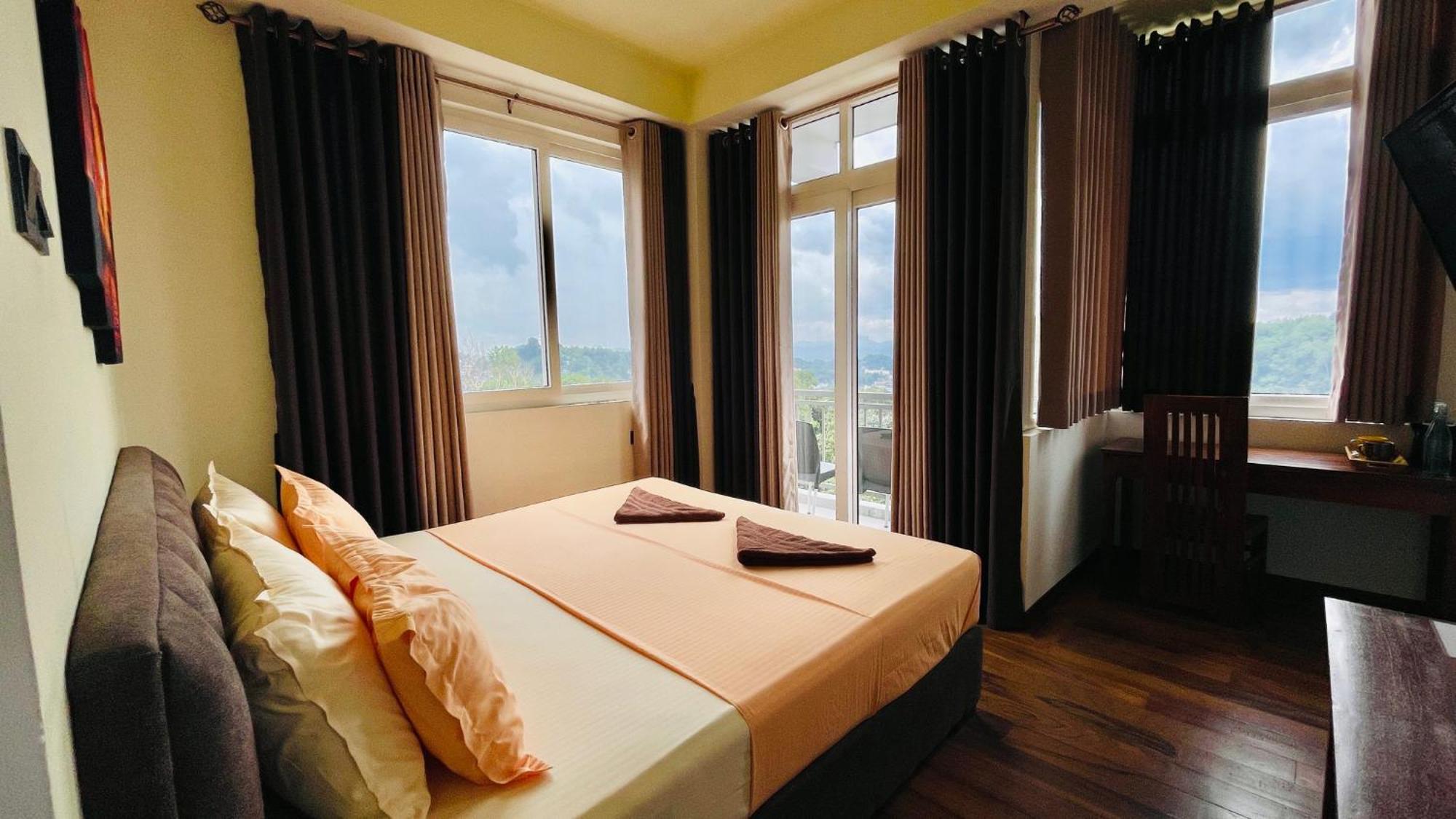 Sun Dove Suite Kandy Exterior photo